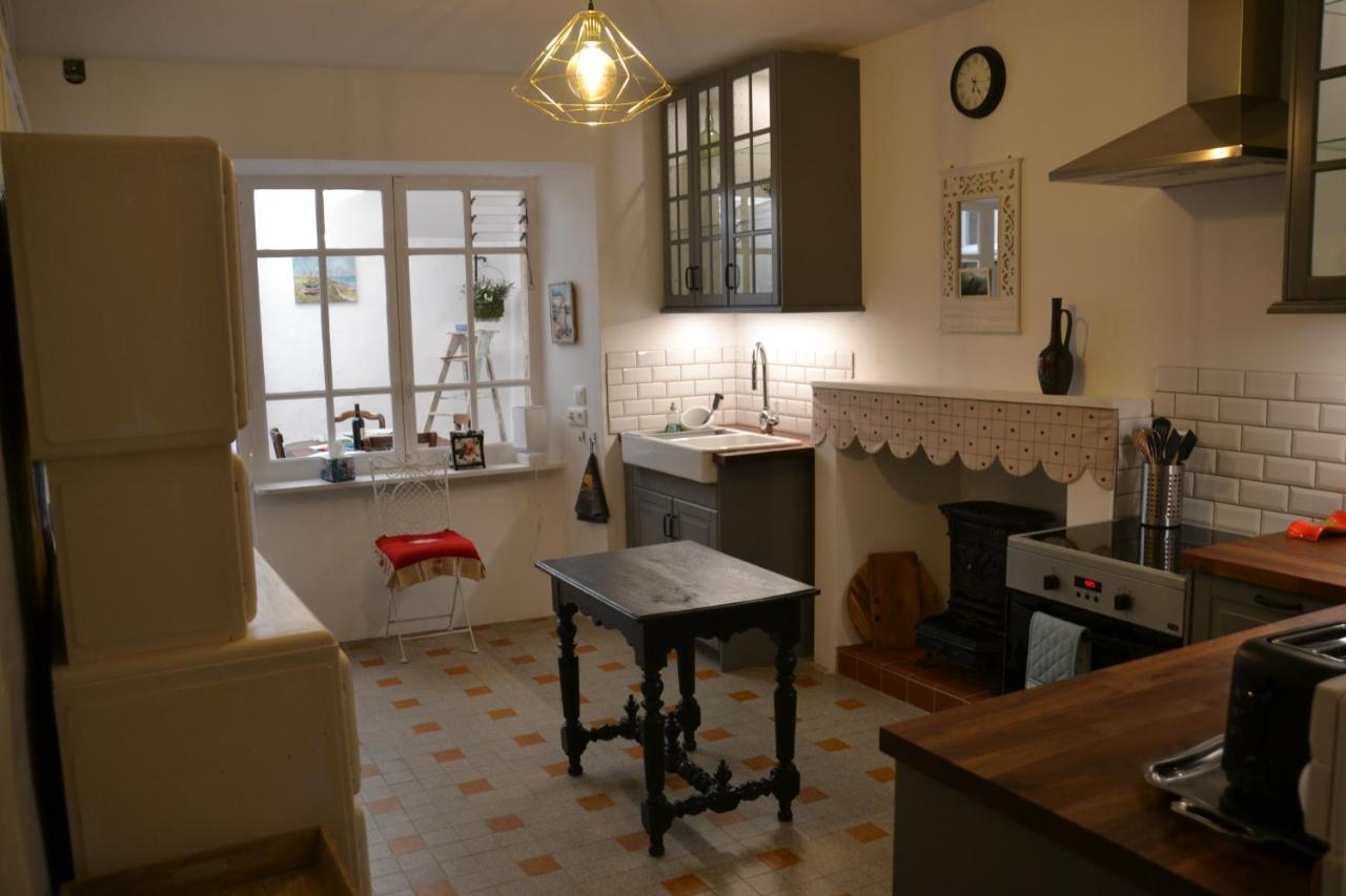 St Jean Du Gard : Spacious Apartment With Use Of Pool Сен-Жан-дю-Гар Екстериор снимка